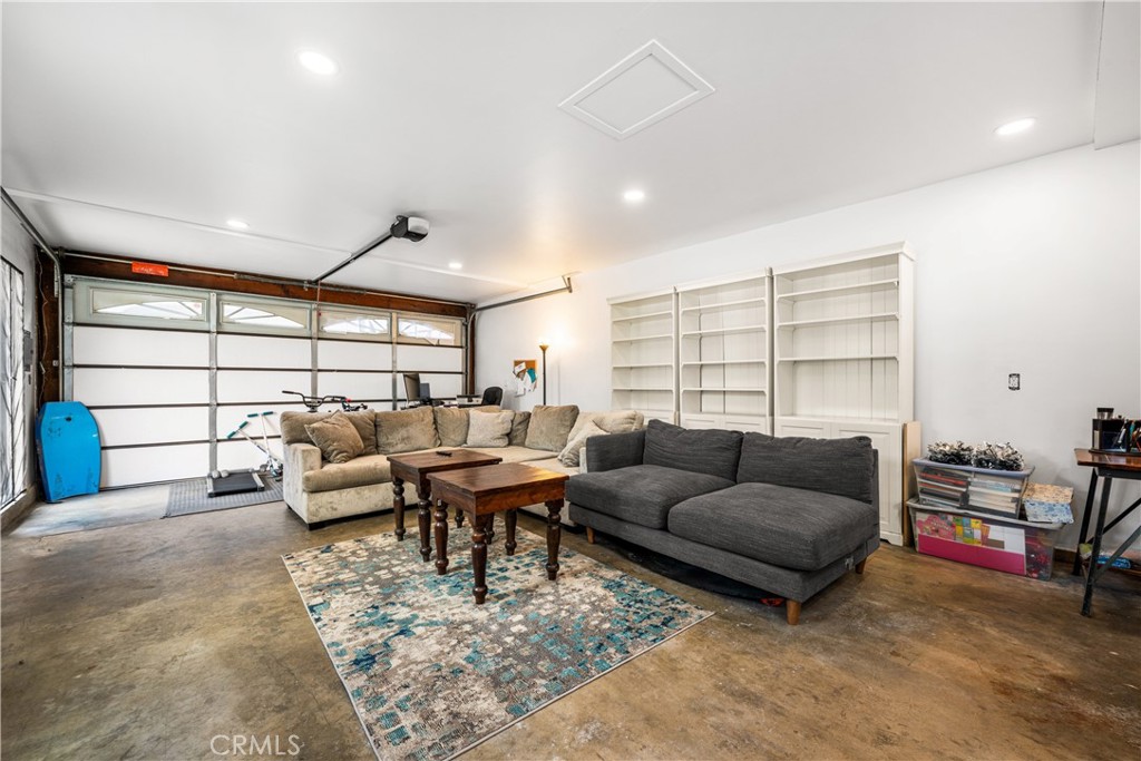 5735 E Wardlow