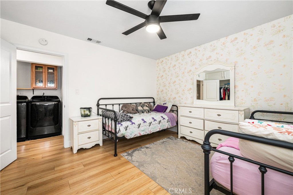 5735 E Wardlow