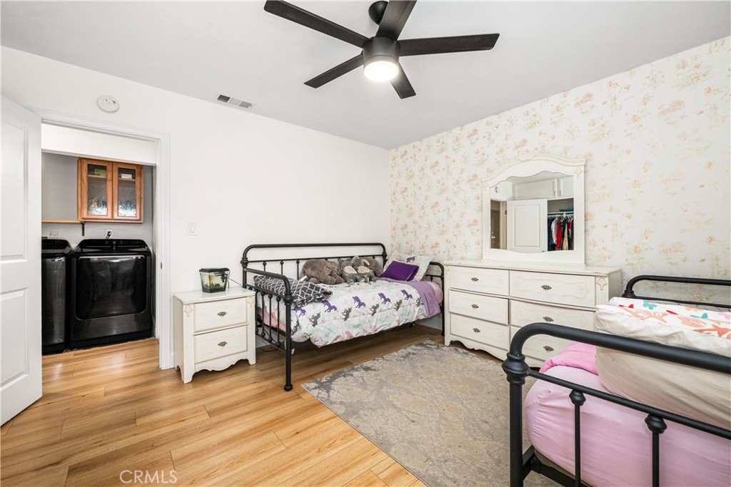 5735 E Wardlow