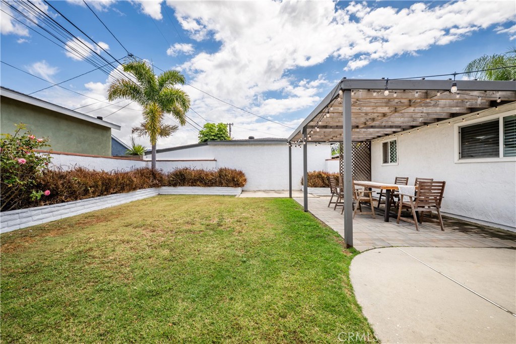5735 E Wardlow