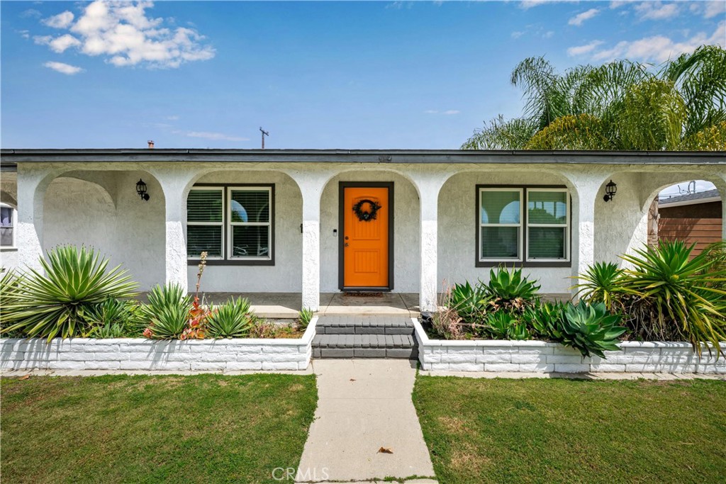 5735 E Wardlow