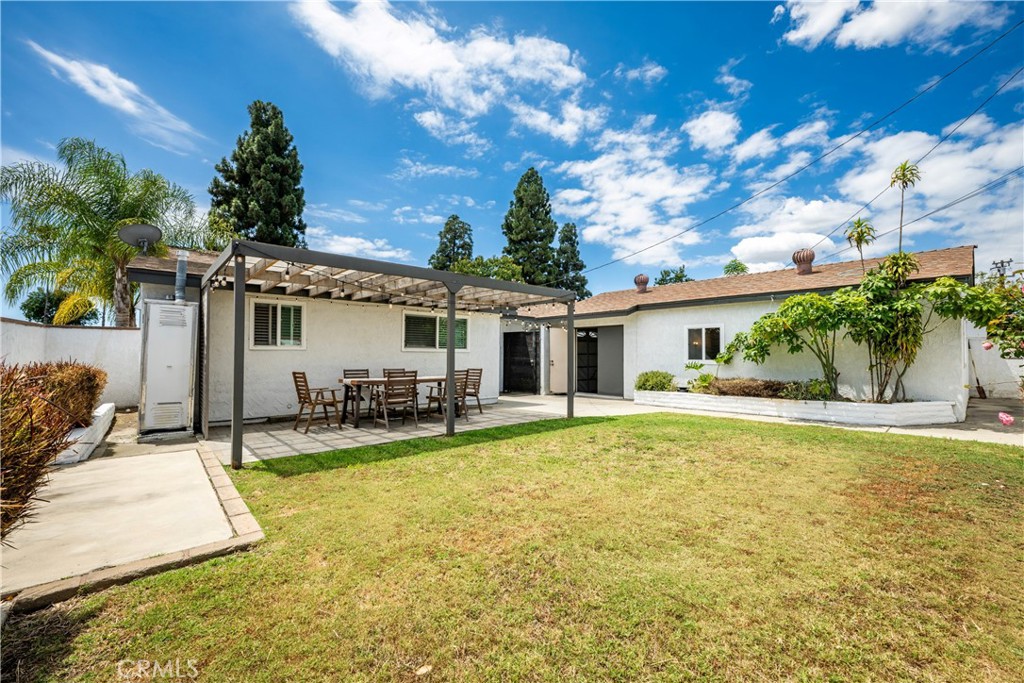 5735 E Wardlow