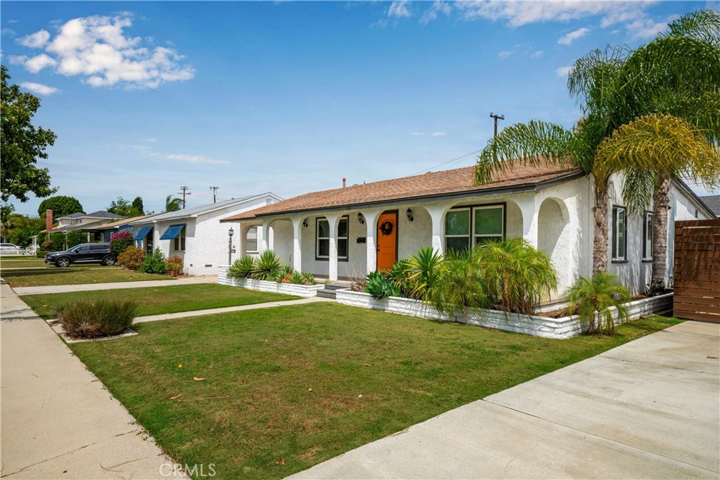 5735 E Wardlow