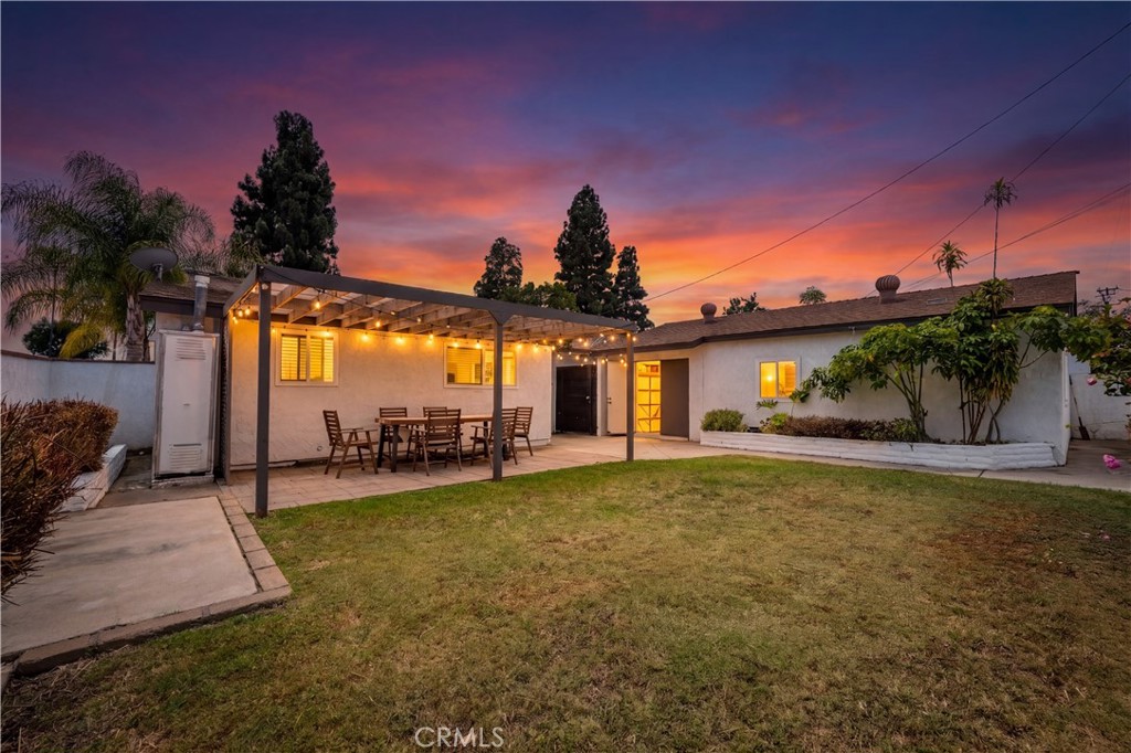 5735 E Wardlow