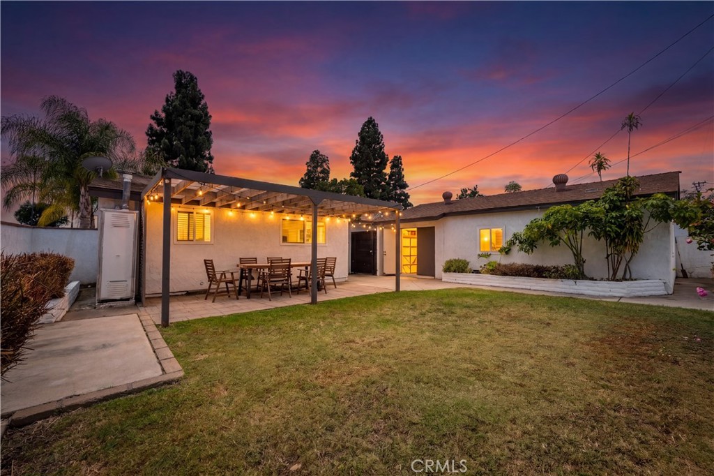 5735 E Wardlow