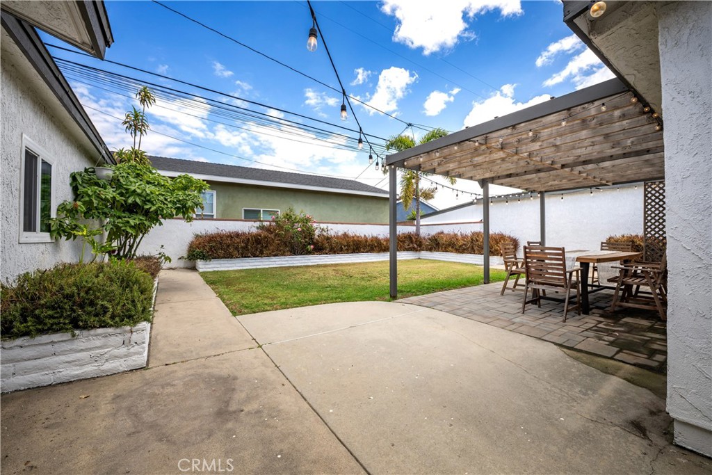 5735 E Wardlow