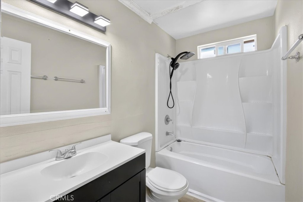 2114 Orange