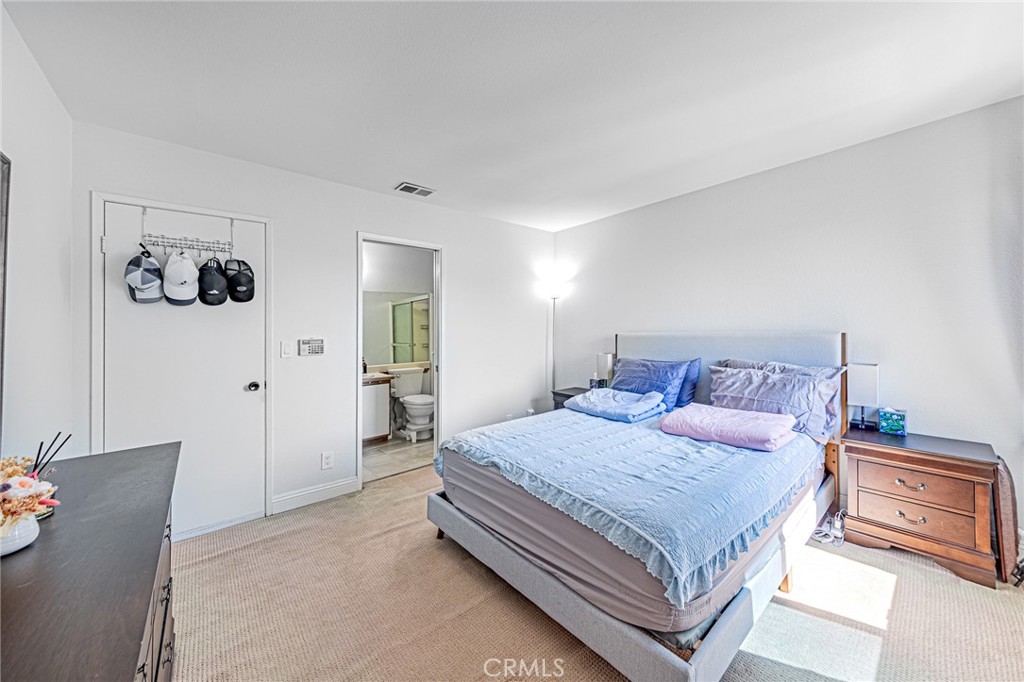 301 W Gladstone Street