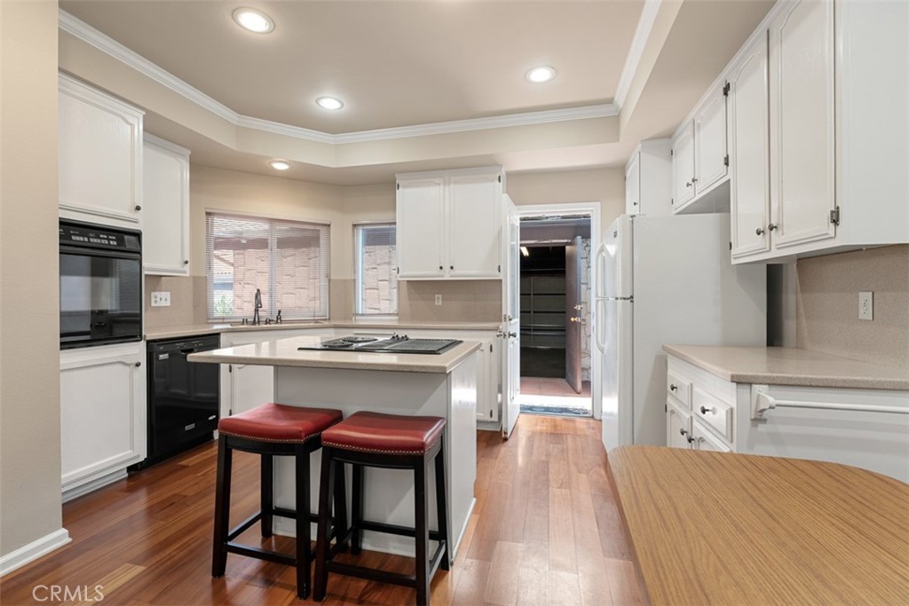 644 Avery