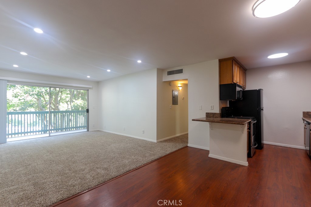 564 N Bellflower Boulevard 218