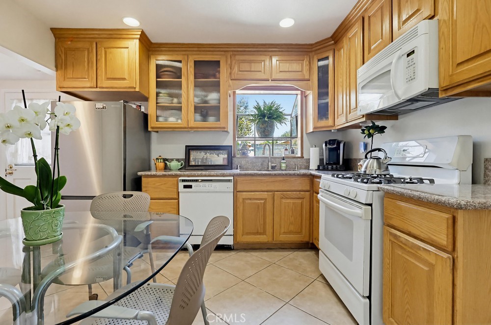 13308 Thistle