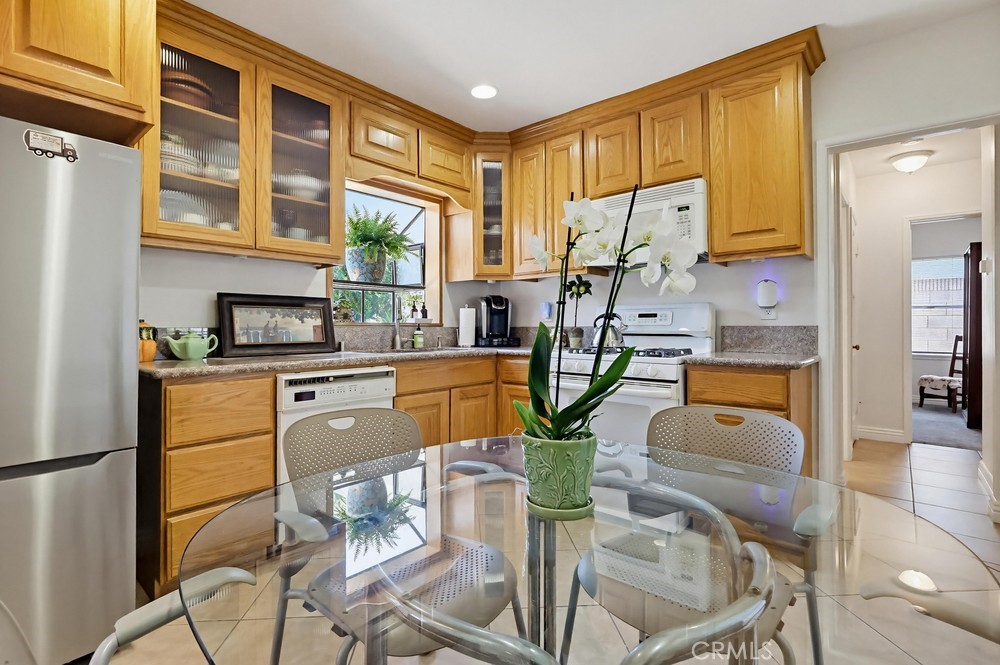 13308 Thistle