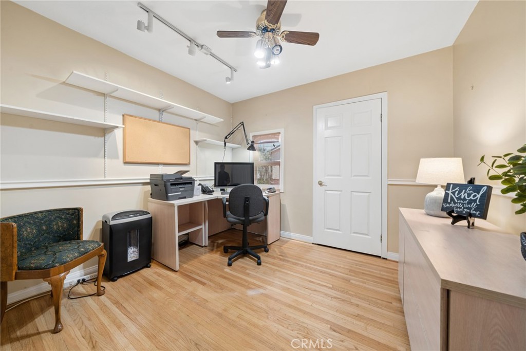 315 E Wilson