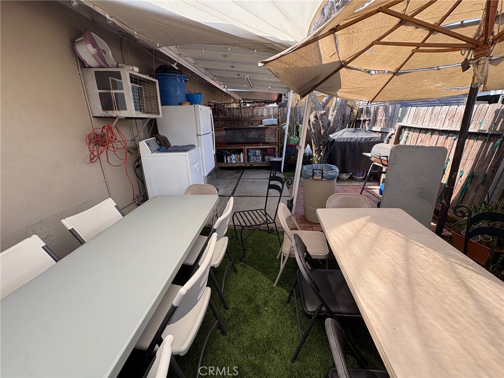 1908 E Rose Avenue