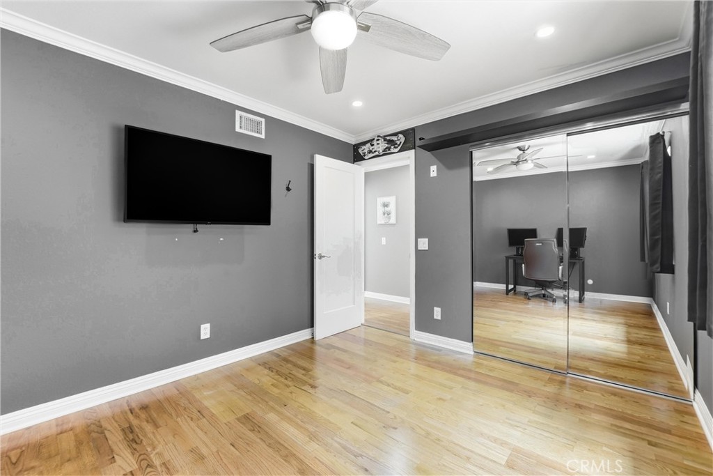 6009 E Calle Cedro