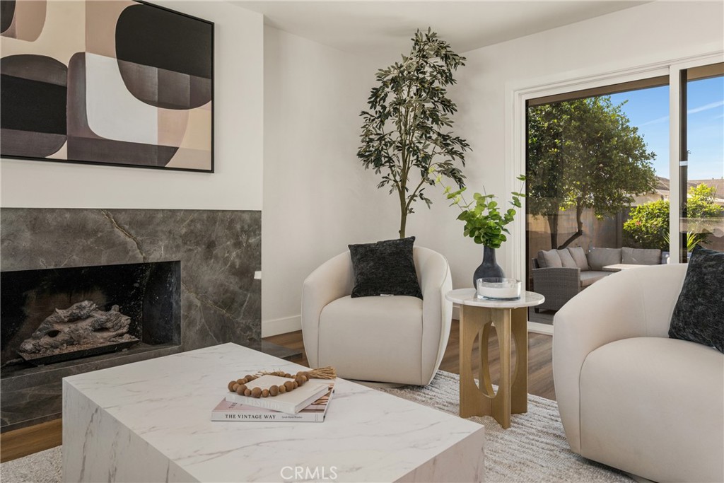5202 Del Sur Circle