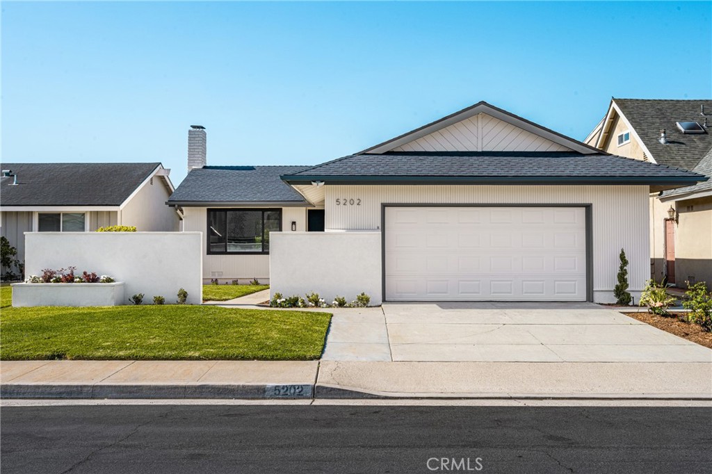 5202 Del Sur Circle