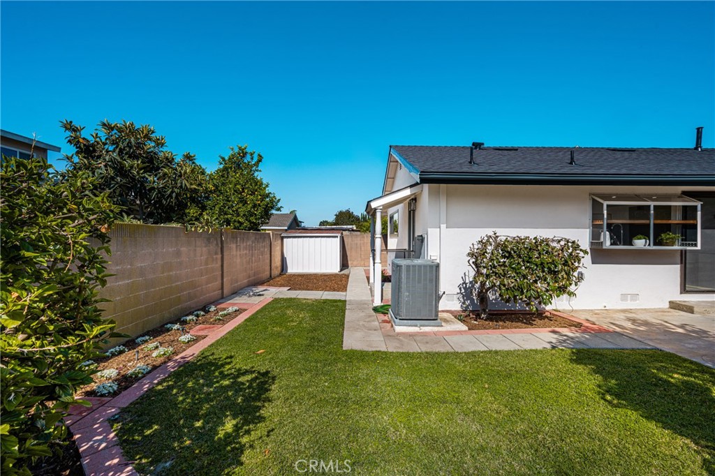 5202 Del Sur Circle