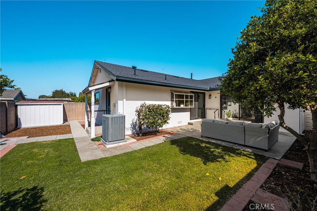 5202 Del Sur Circle