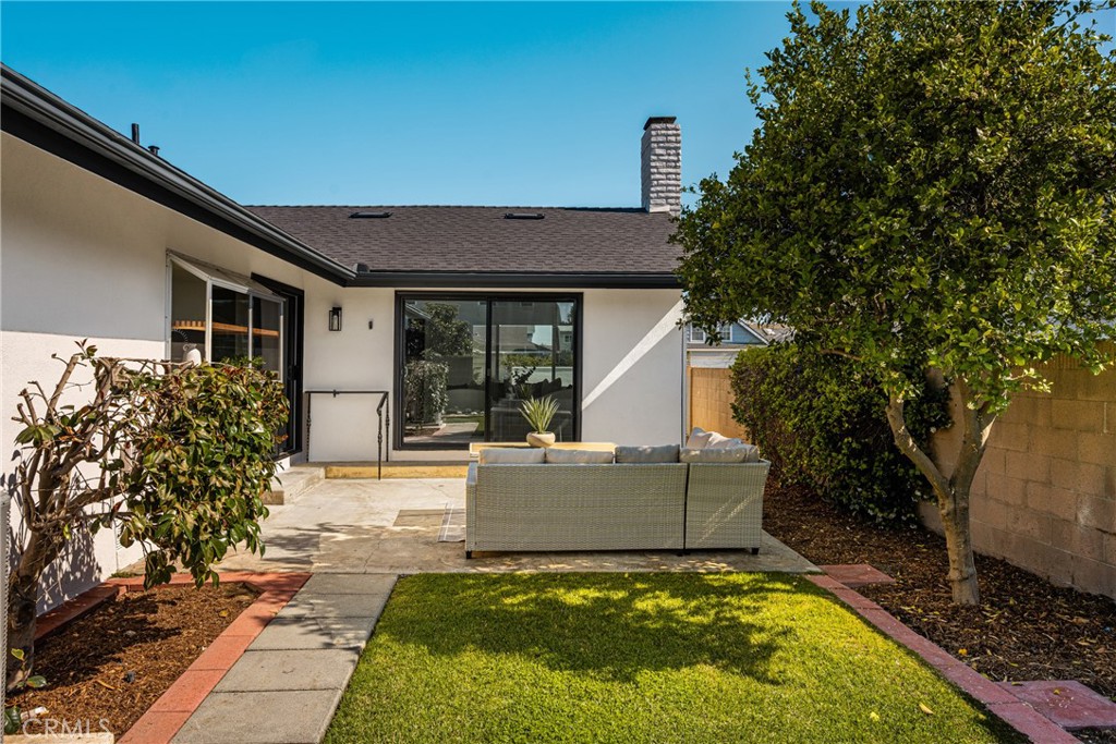 5202 Del Sur Circle