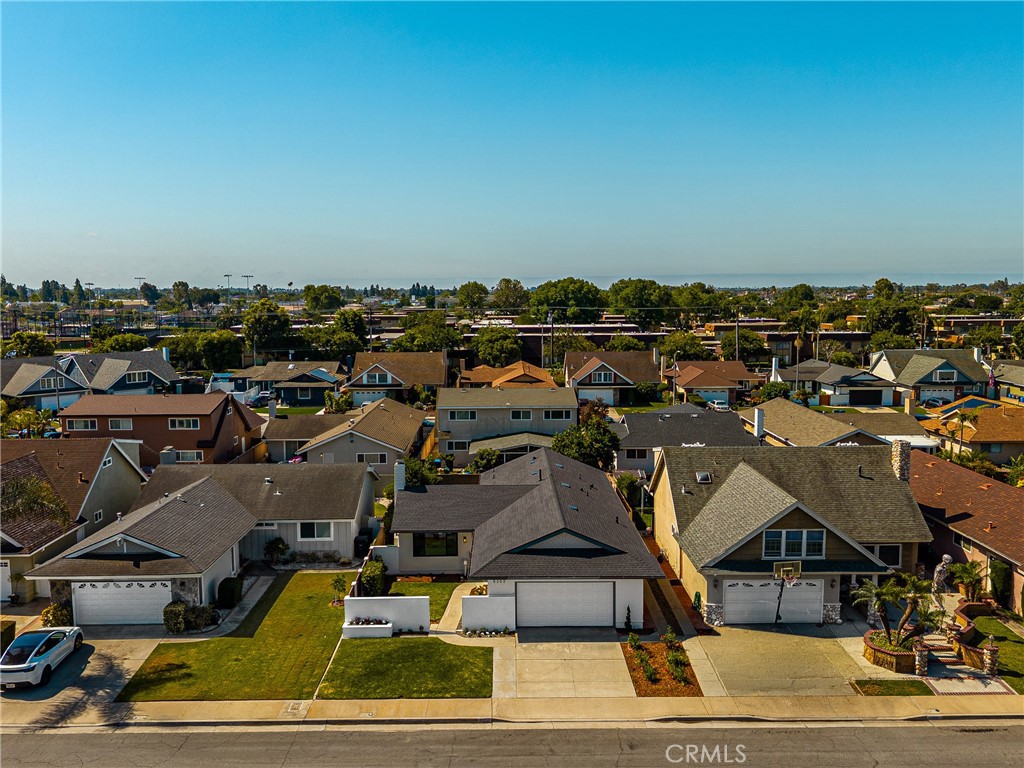 5202 Del Sur Circle