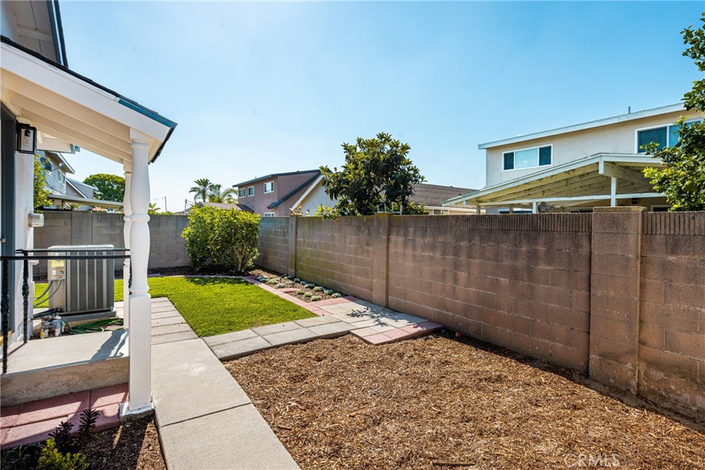 5202 Del Sur Circle