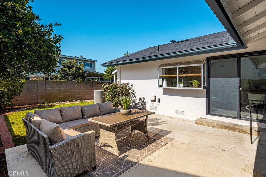 5202 Del Sur Circle
