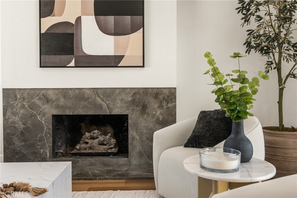 5202 Del Sur Circle