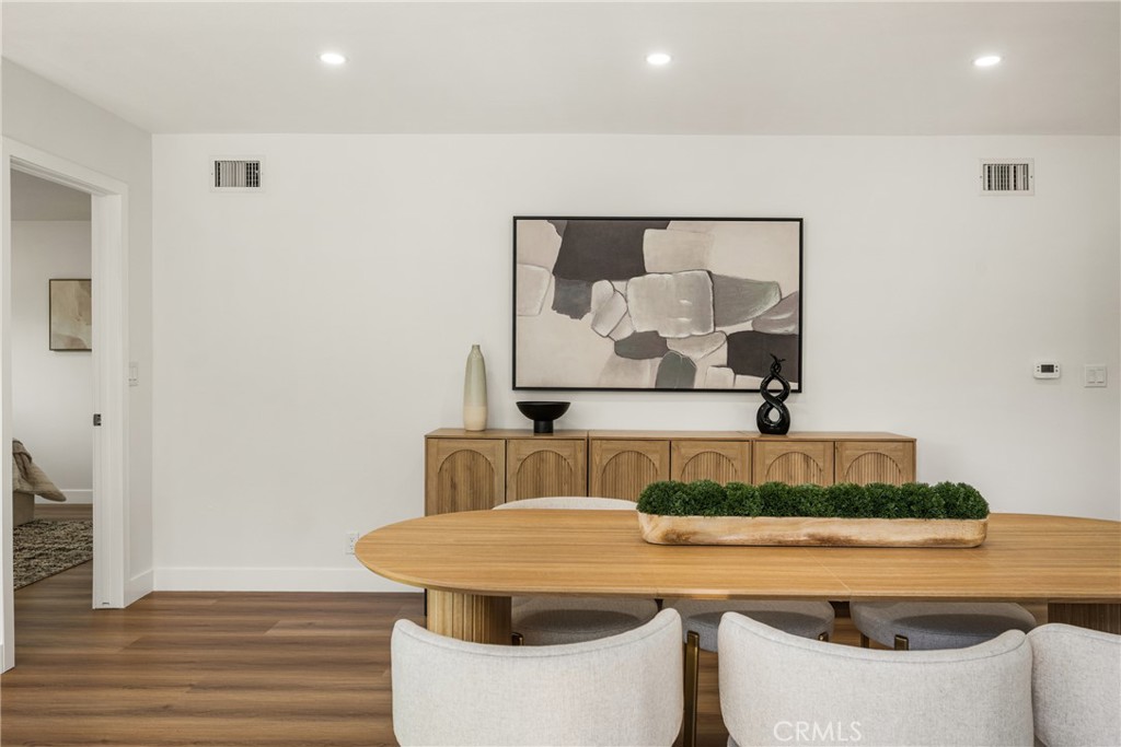 5202 Del Sur Circle