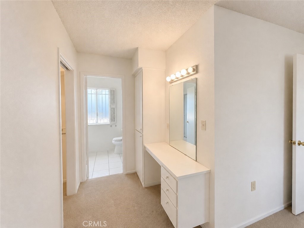 25650 Hartwick