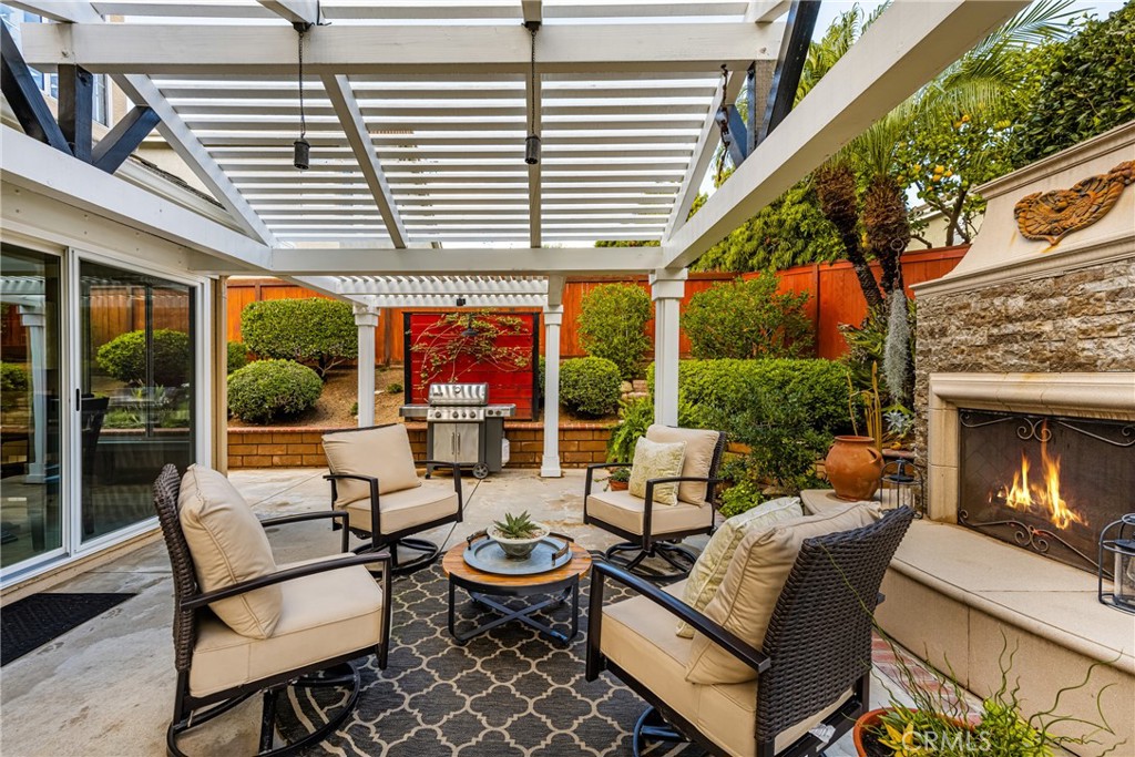 6350 Tiburon Terrace