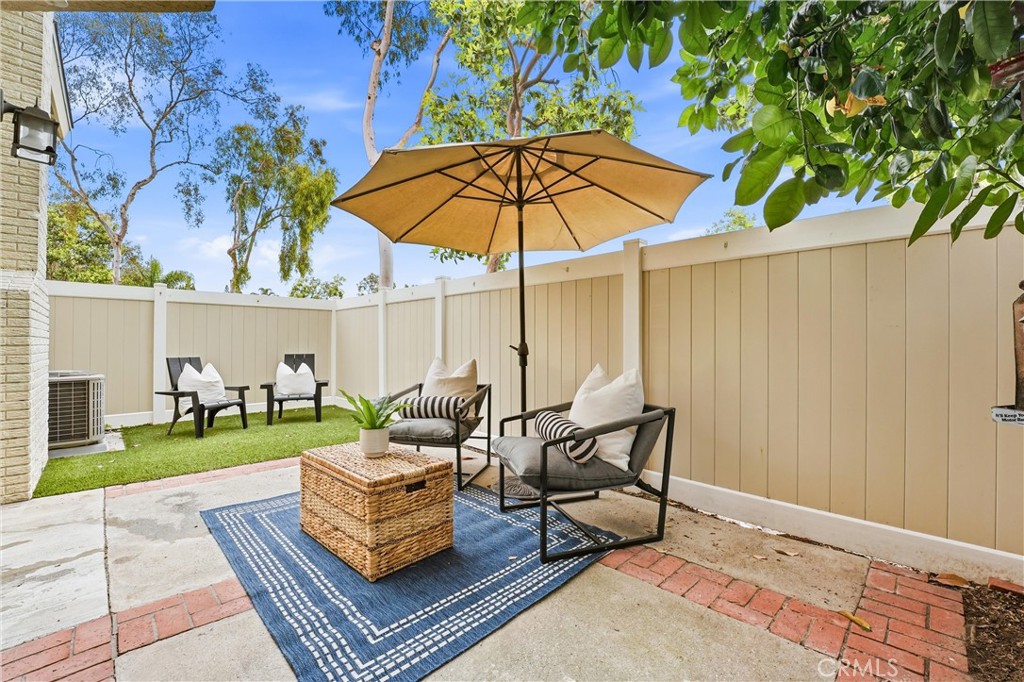21066 Berry Glen