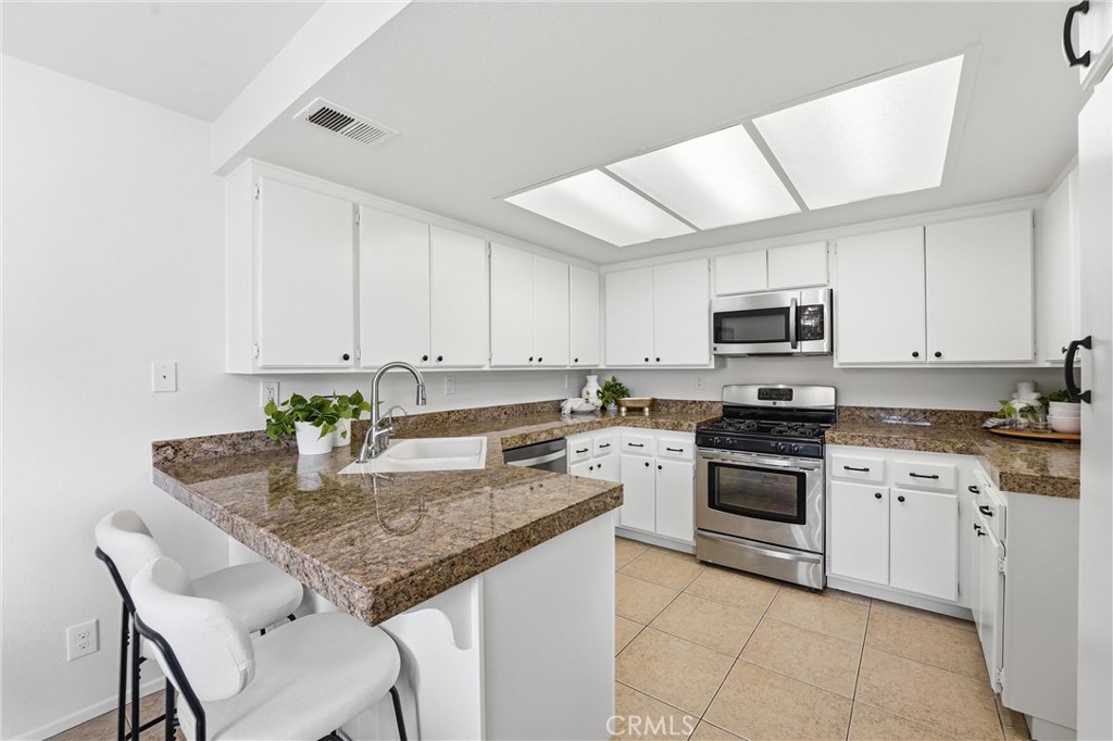 21066 Berry Glen