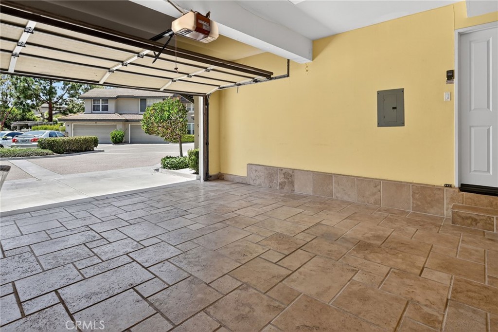 38 CAMERAY HEIGHTS