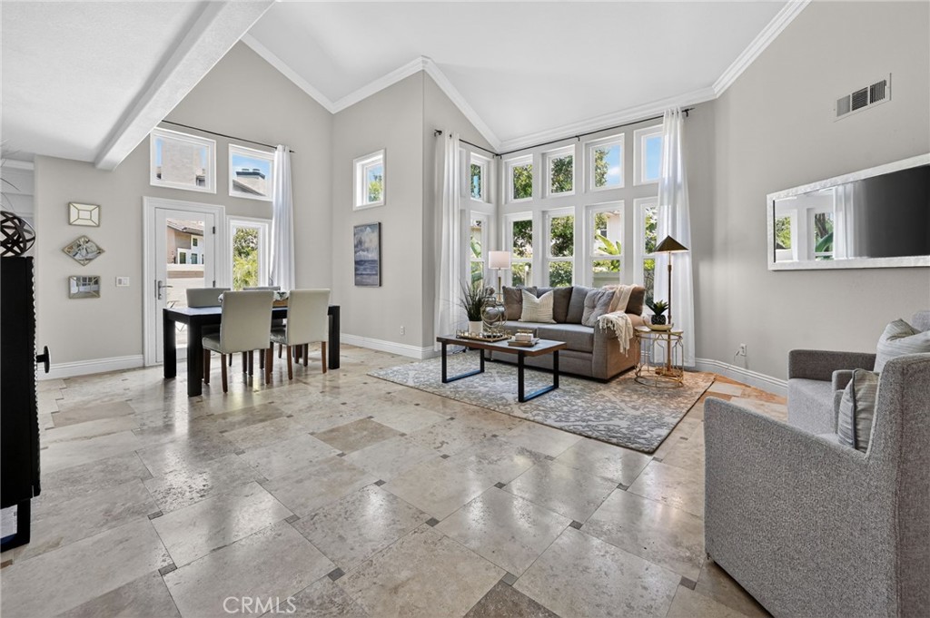 38 CAMERAY HEIGHTS