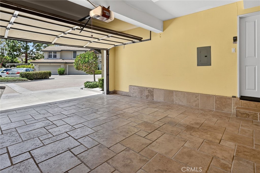 38 CAMERAY HEIGHTS