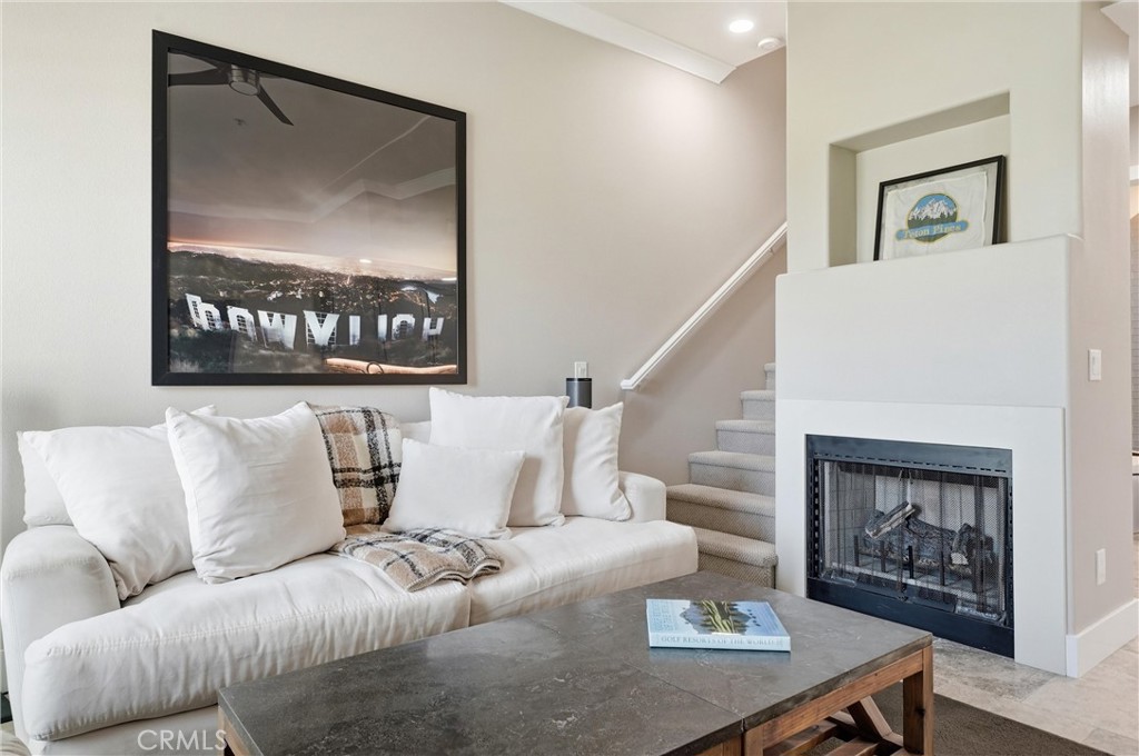 2444 Sunningdale