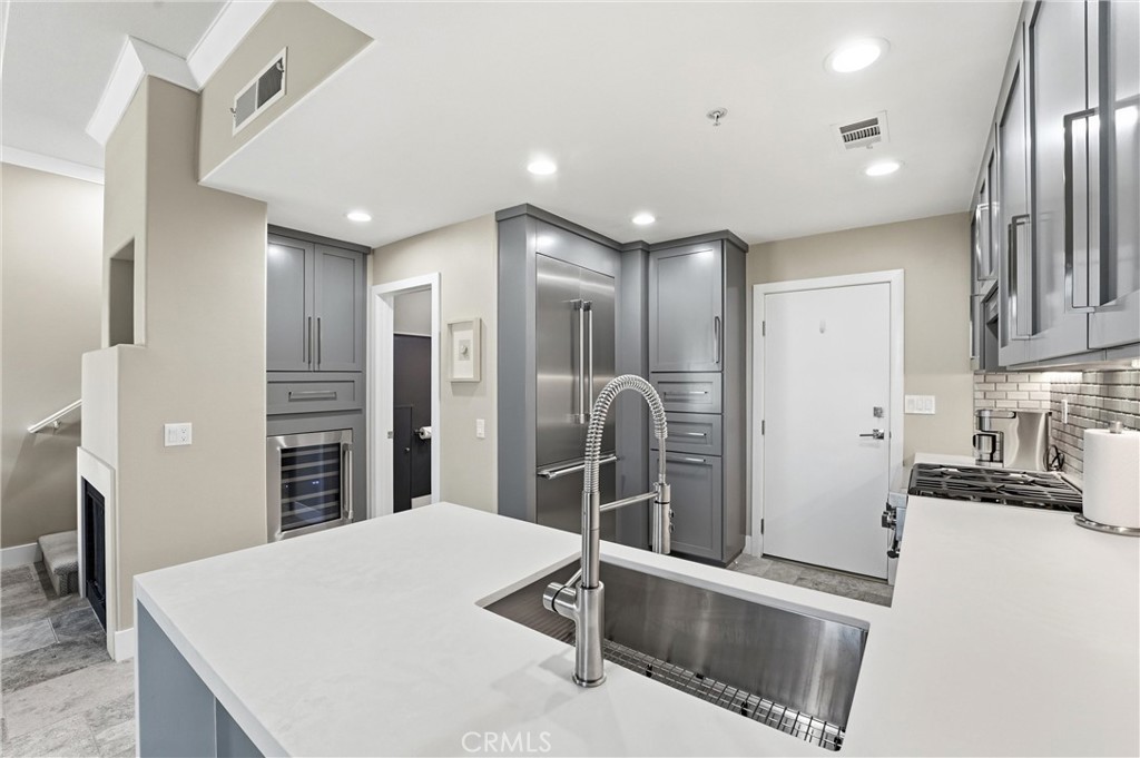 2444 Sunningdale