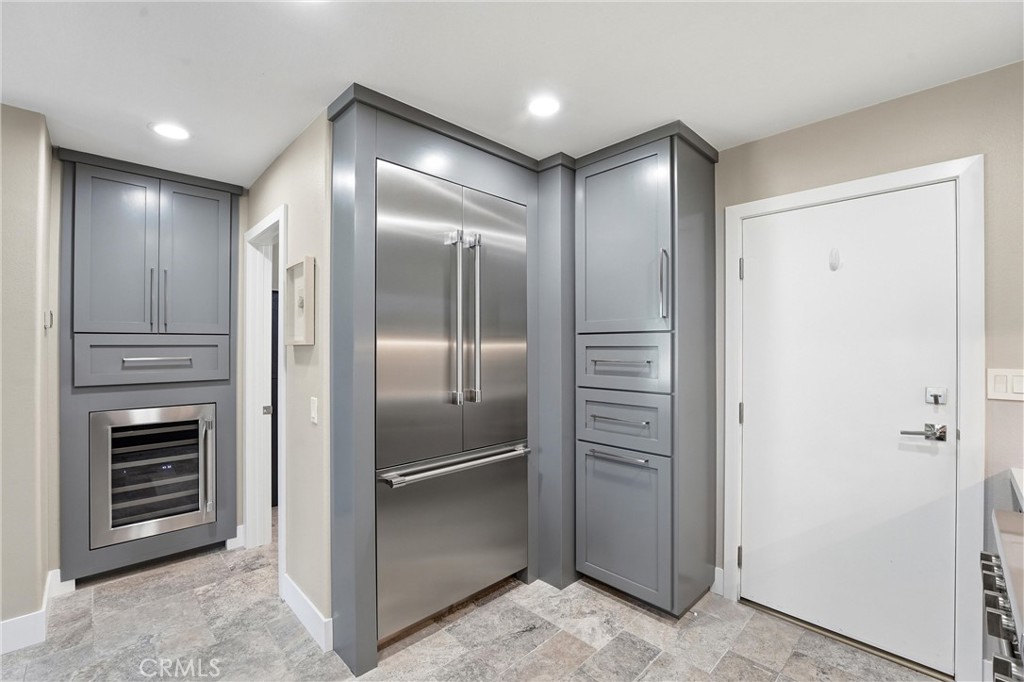 2444 Sunningdale