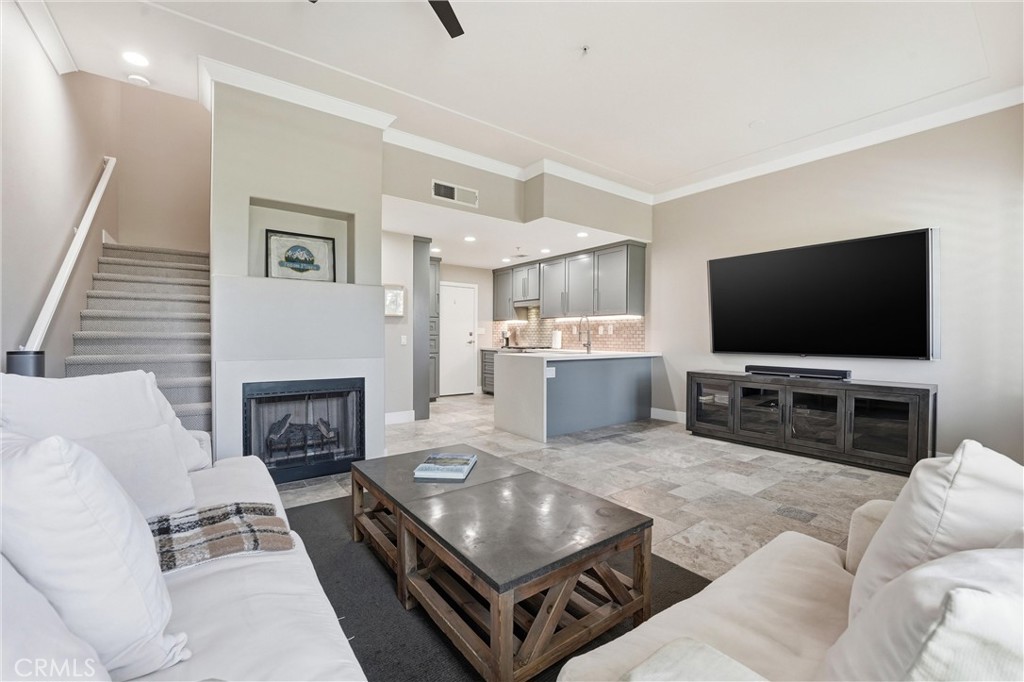 2444 Sunningdale