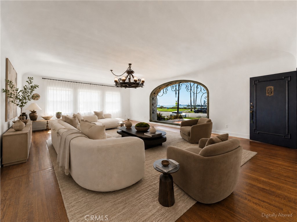 2625 E Ocean