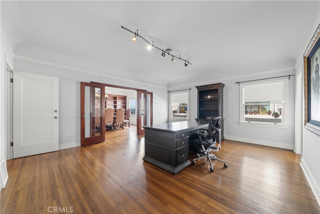 2625 E Ocean