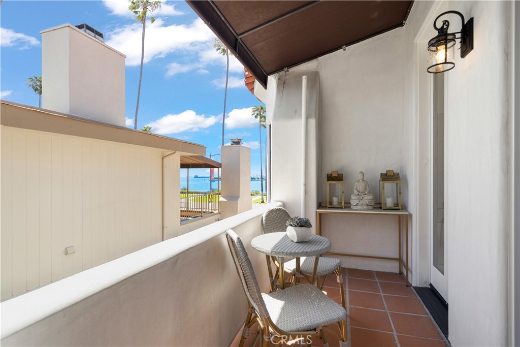 2625 E Ocean