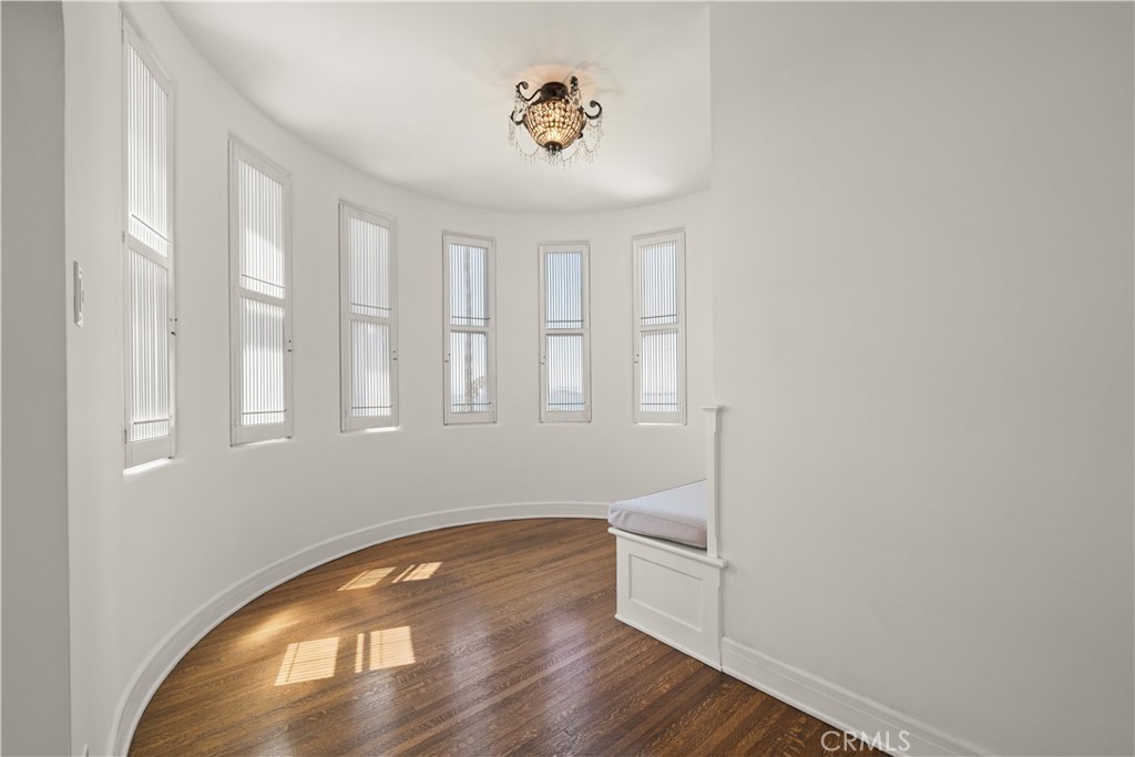 2625 E Ocean