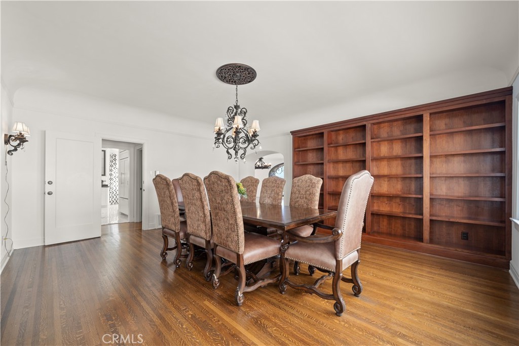 2625 E Ocean
