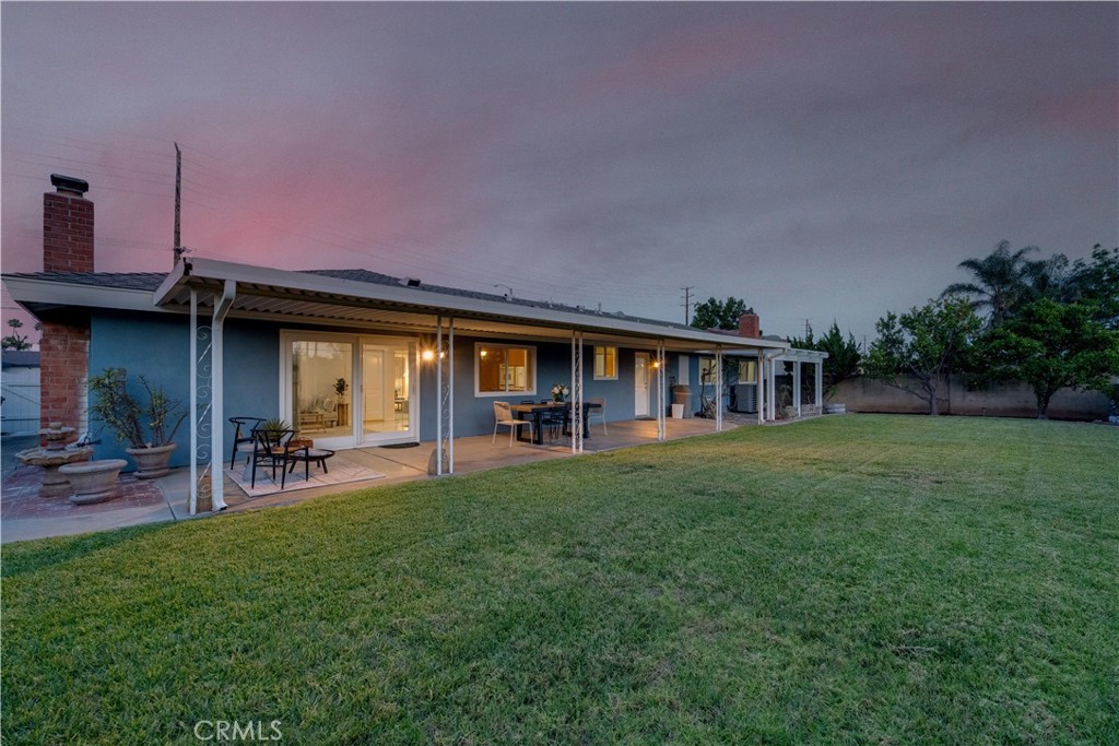 1213 N Van Buren Street