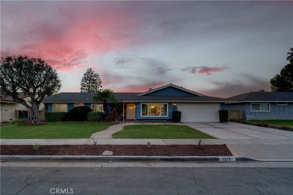 1213 N Van Buren Street