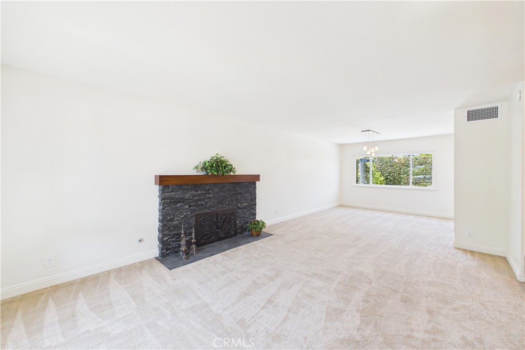 5089 Saratoga Avenue