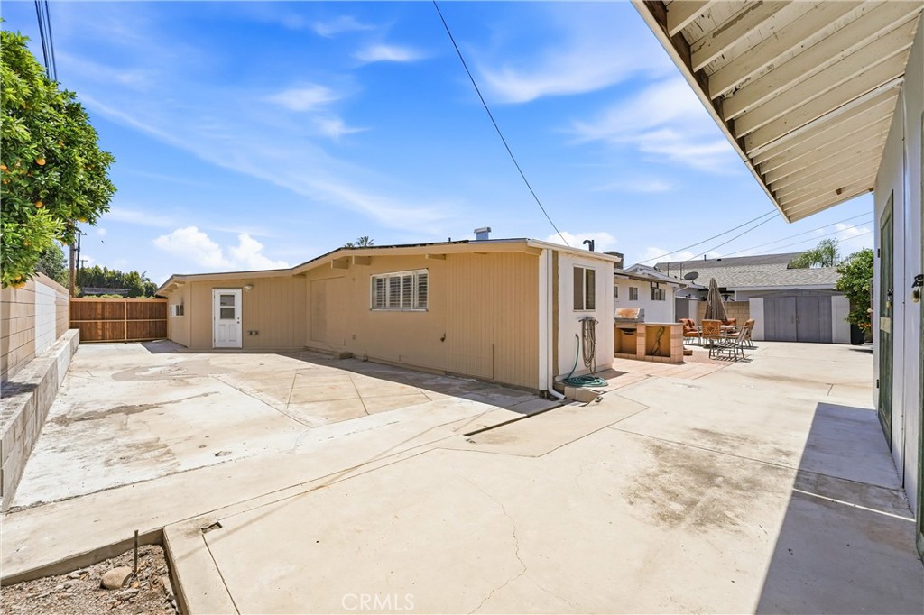 14331 Livingston Street