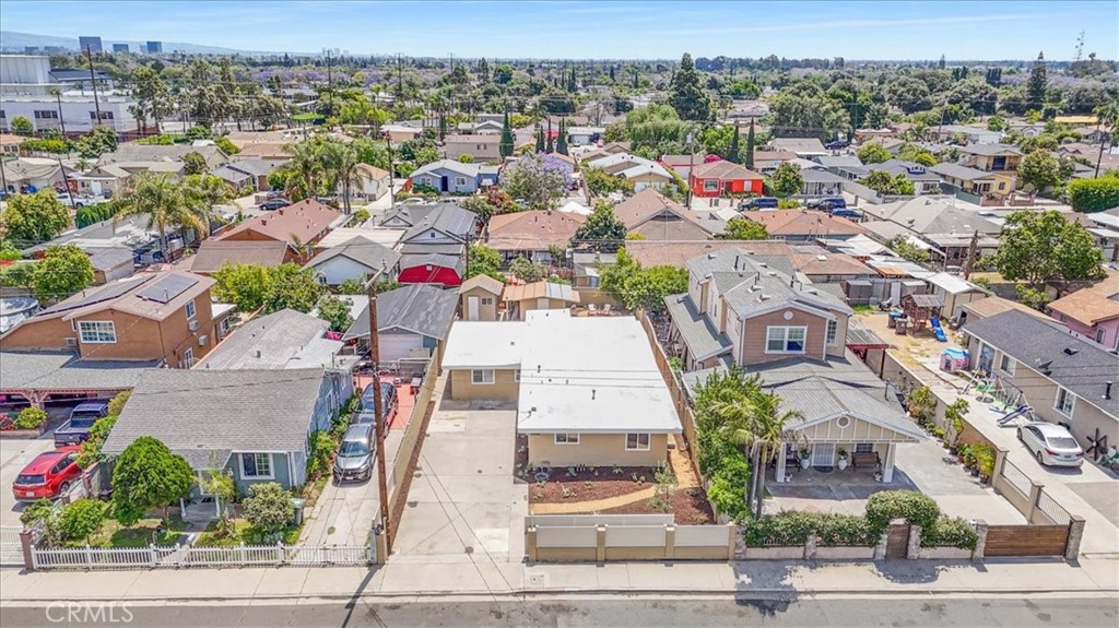 2422 W Pomona Street